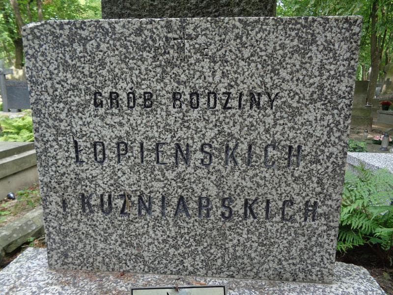Zdjęcie grobu Kuźniarscy (2)