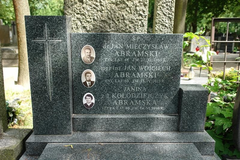 Zdjęcie grobu Jan Mieczysław Abramski (2)