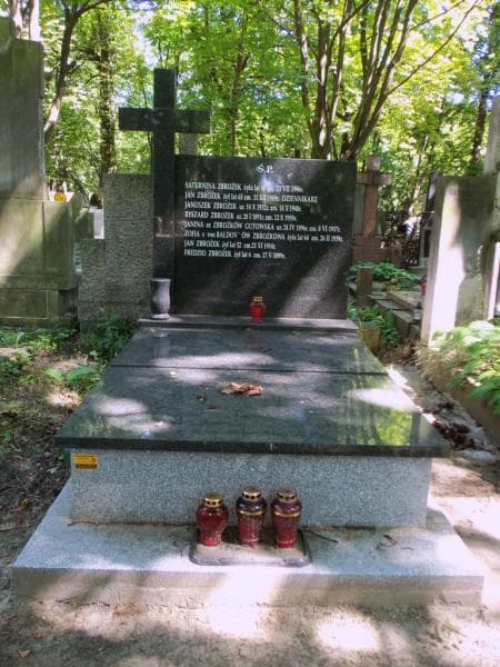 Zdjęcie grobu Saturnina Zbrożek (1)