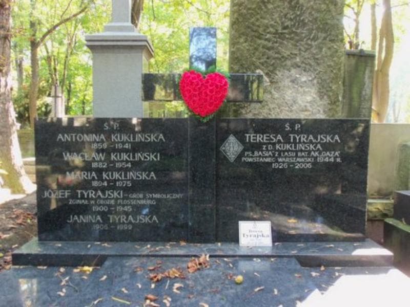 Zdjęcie grobu Janina Tyrajska (2)
