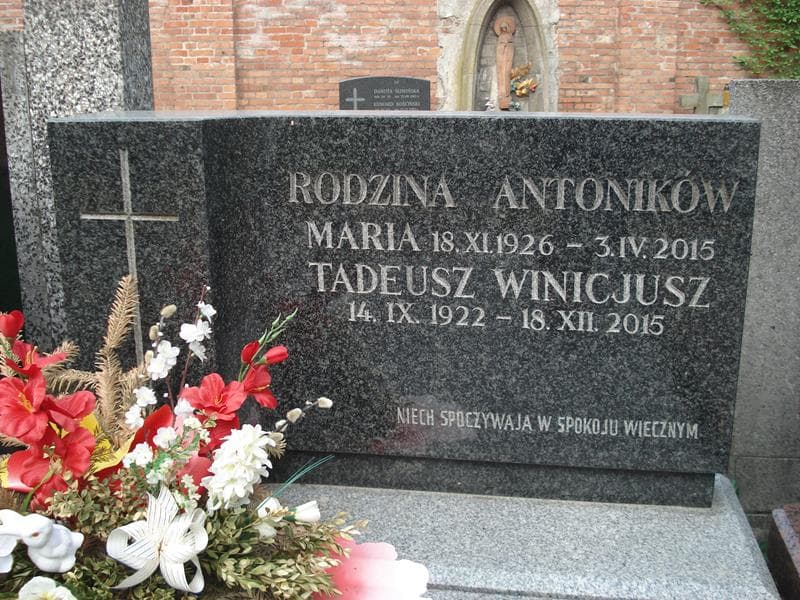 Zdjęcie grobu Maria Antonik (1)