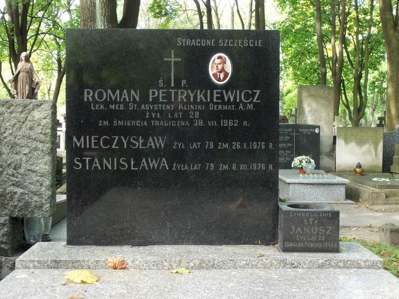 Zdjęcie grobu Janusz Petrykiewicz (2)