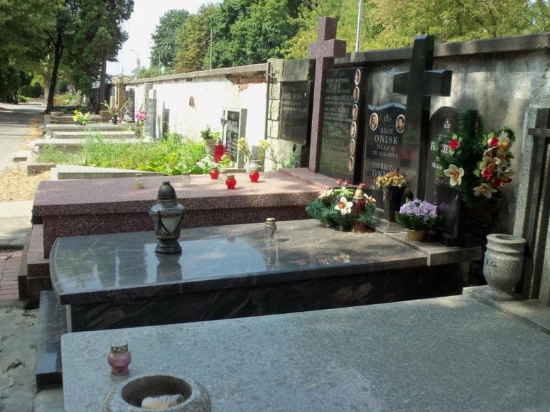 Zdjęcie grobu Adam Onisk (1)