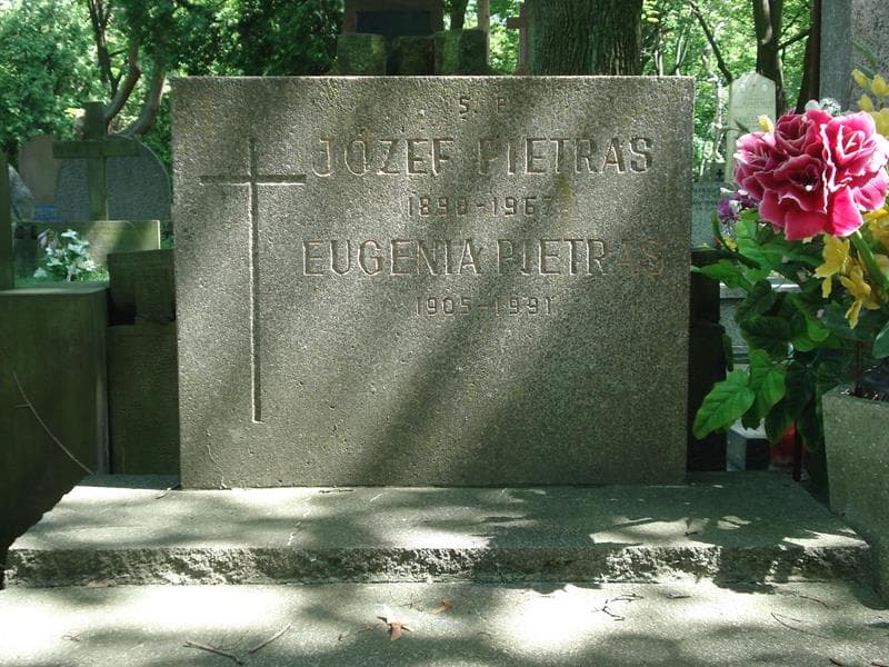 Zdjęcie grobu Eugenia Pietras (2)