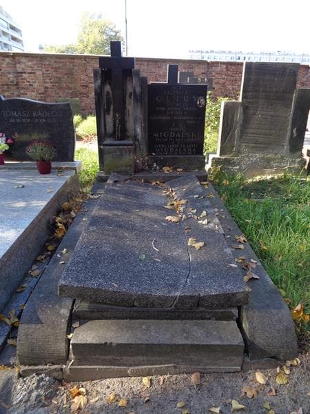 Zdjęcie grobu Kazimierz Gutry (1)