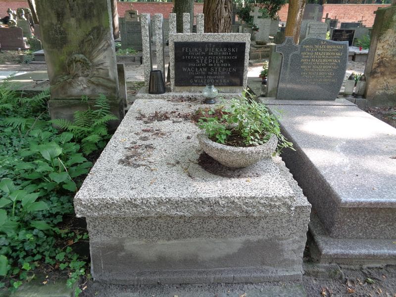 Zdjęcie grobu Feliks Piekarski (1)