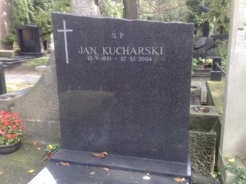 Zdjęcie grobu Jan Kucharski (1)