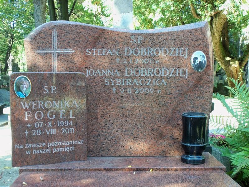 Zdjęcie grobu Joanna Dobrodziej (2)