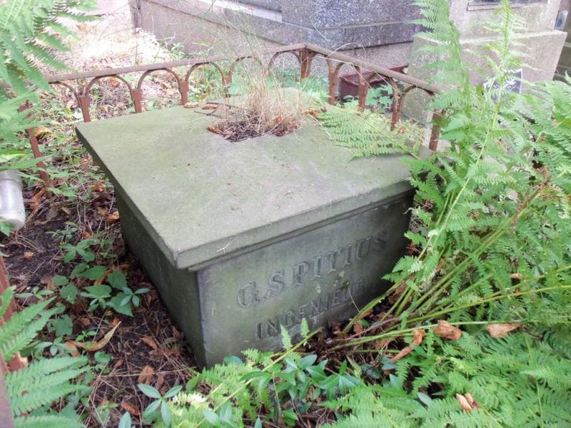 Zdjęcie grobu G.s. Pitius (2)