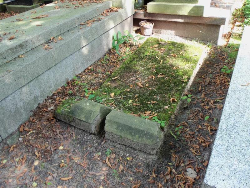 Zdjęcie grobu Marya Filipow (2)