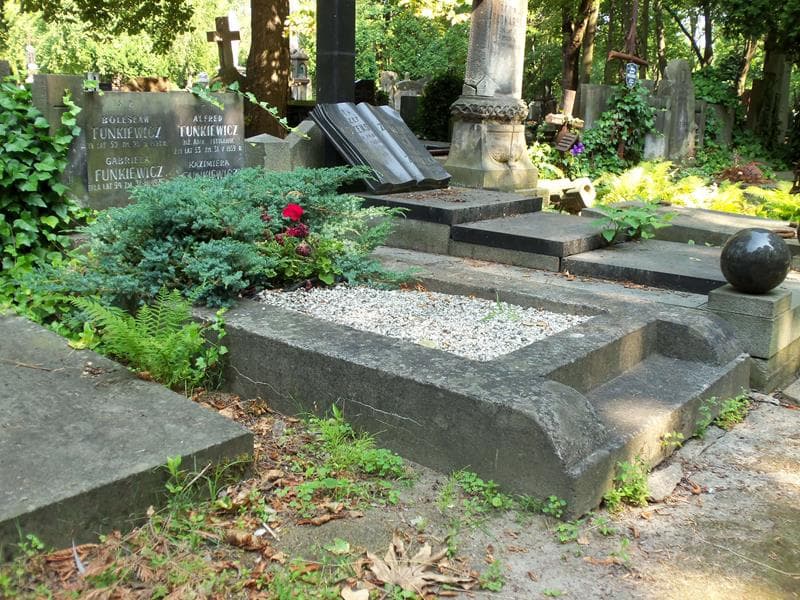 Zdjęcie grobu Kazimiera Funkiewicz (1)