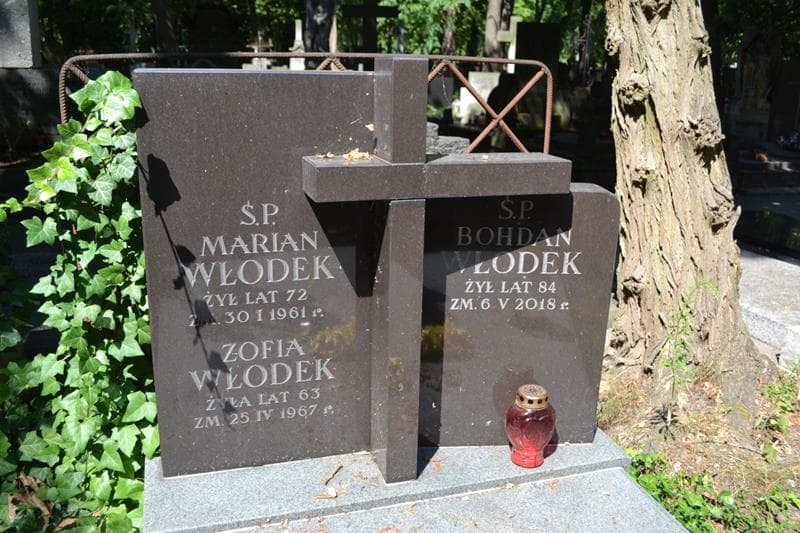 Zdjęcie grobu Marian Włodek (2)