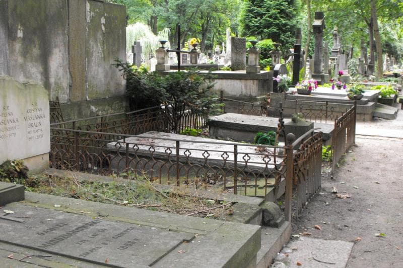 Zdjęcie grobu Piaseccy (2)