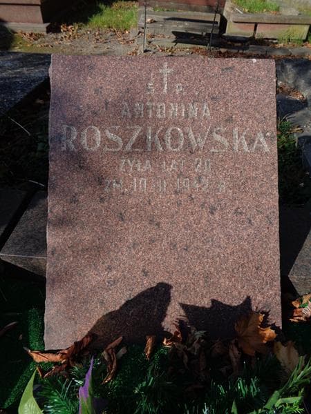 Zdjęcie grobu Antonina Roszkowska (2)