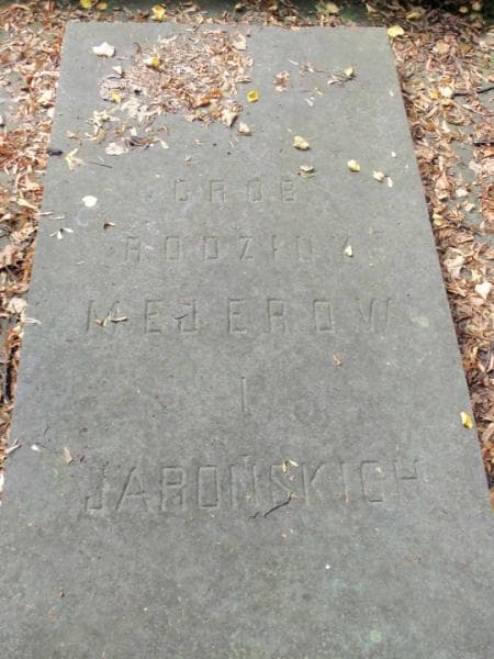 Zdjęcie grobu Tomasz Jaroński (2)