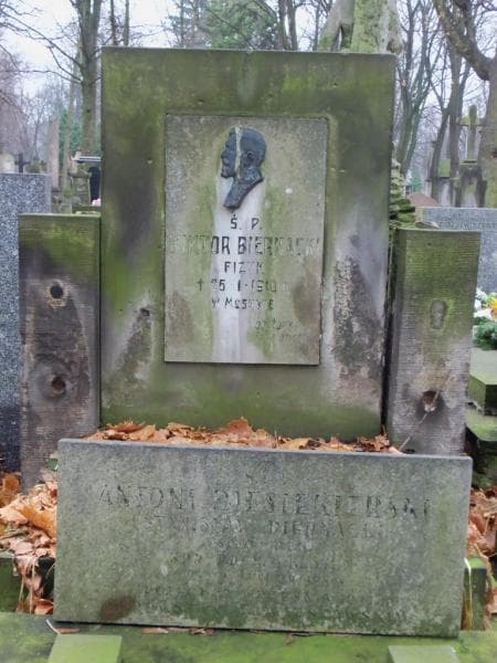Zdjęcie grobu Wiktor Biernacki (2)