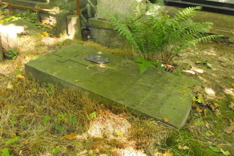 Zdjęcie grobu Antoni Dukat (2)