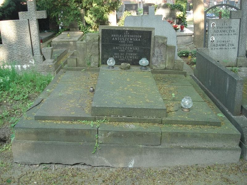 Zdjęcie grobu: Zygmunt Antuszewski