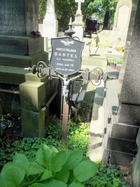 Zdjęcie grobu Mieczysława Bartel (1)