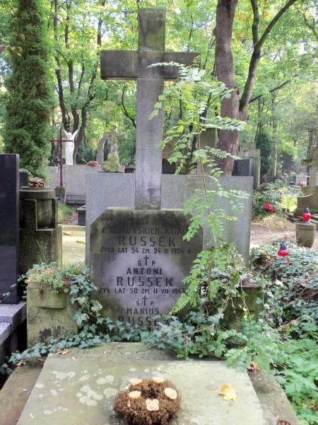 Zdjęcie grobu Antonina Russkowa (2)