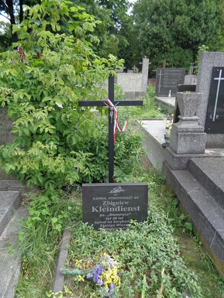 Zdjęcie grobu Zbigniew Kleindienst (2)