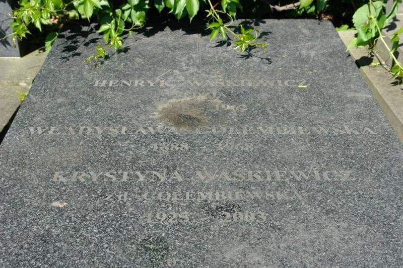 Zdjęcie grobu Władysława Gołembiewska (2)
