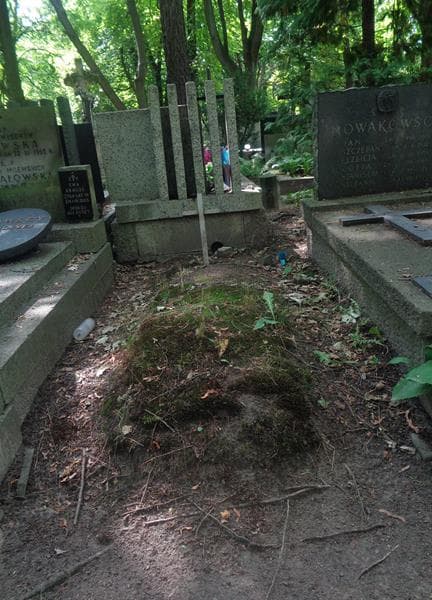 Zdjęcie grobu Anonim (1)