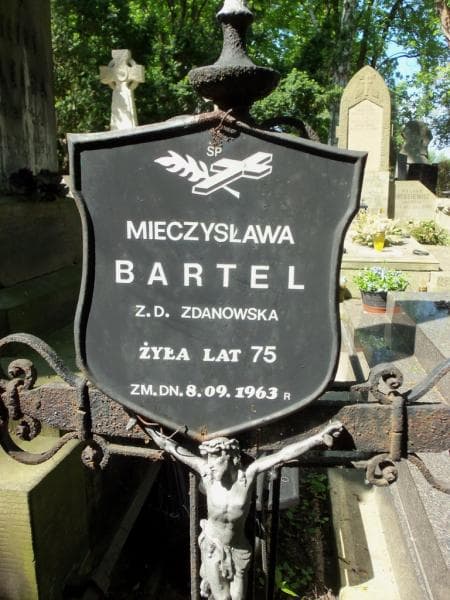 Zdjęcie grobu Mieczysława Bartel (2)
