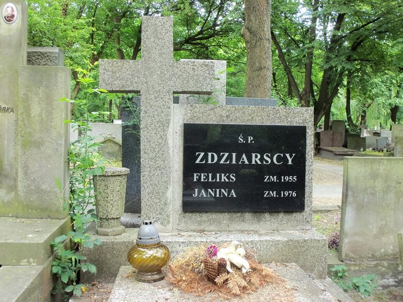 Zdjęcie grobu Janina Zdziarska (2)