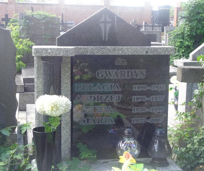 Zdjęcie grobu Irena Gwardys (2)