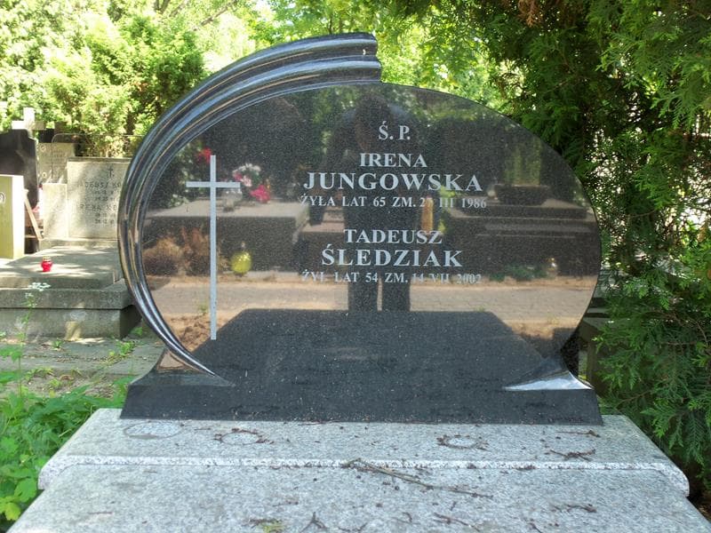 Zdjęcie grobu Irena Jungowska (2)