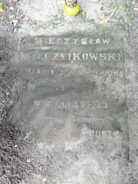 Zdjęcie grobu Mieczysław Miecznikowski (1)