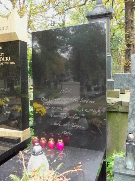 Zdjęcie grobu Pola Budny (1)