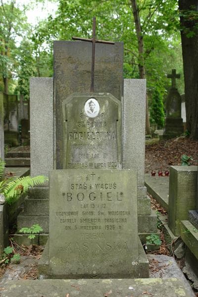 Zdjęcie grobu Wacuś Bogiel (2)