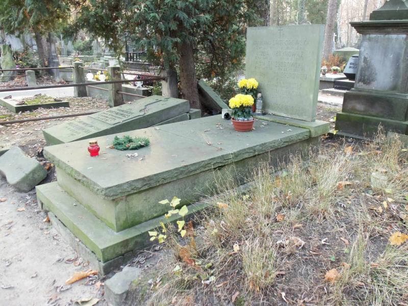 Zdjęcie grobu Józefa Uhrynowicz (1)