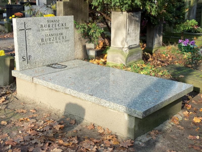 Zdjęcie grobu Tomasz Burzecki (1)
