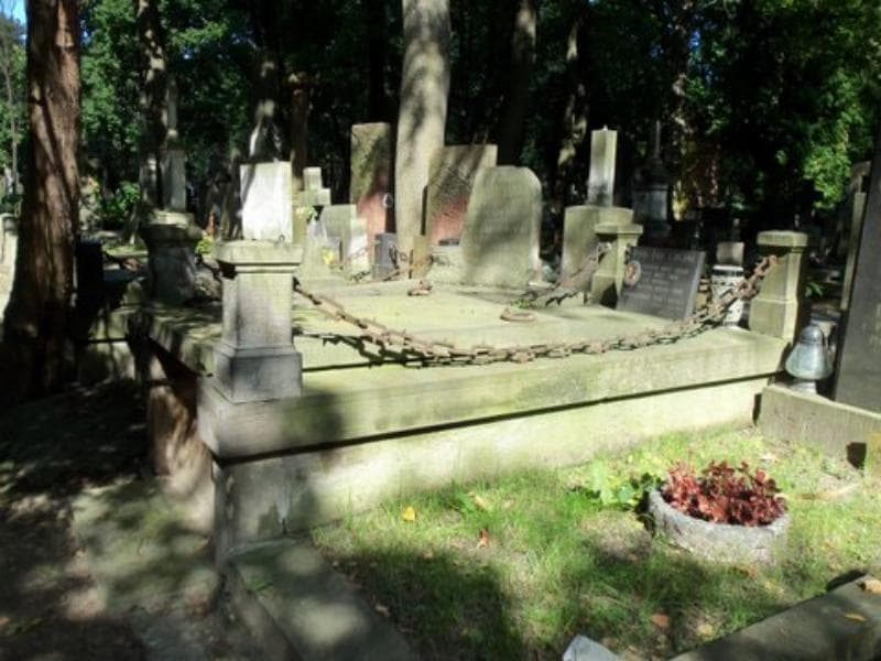 Zdjęcie grobu Anonim (1)