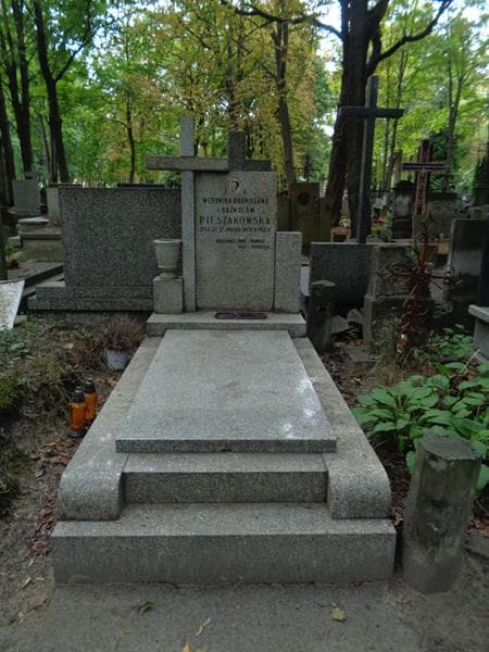 Zdjęcie grobu Weronika Bronisława Pieszakowska (1)