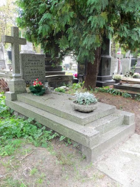 Zdjęcie grobu Czesław Oparcik (1)