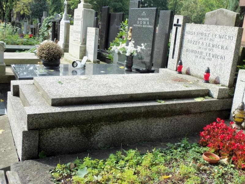 Zdjęcie grobu Bohdan Lewicki (1)