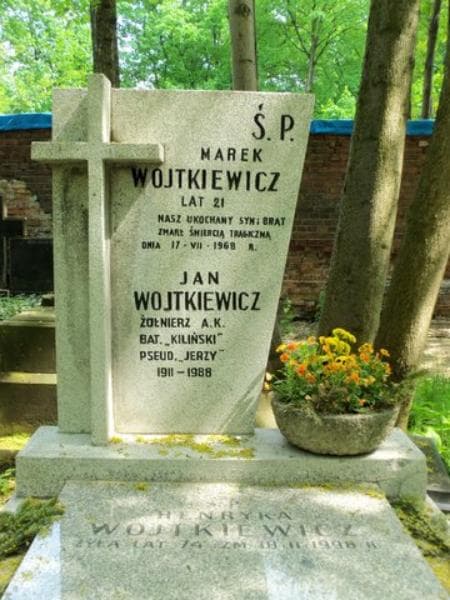 Zdjęcie grobu Marek Wojtkiewicz (2)