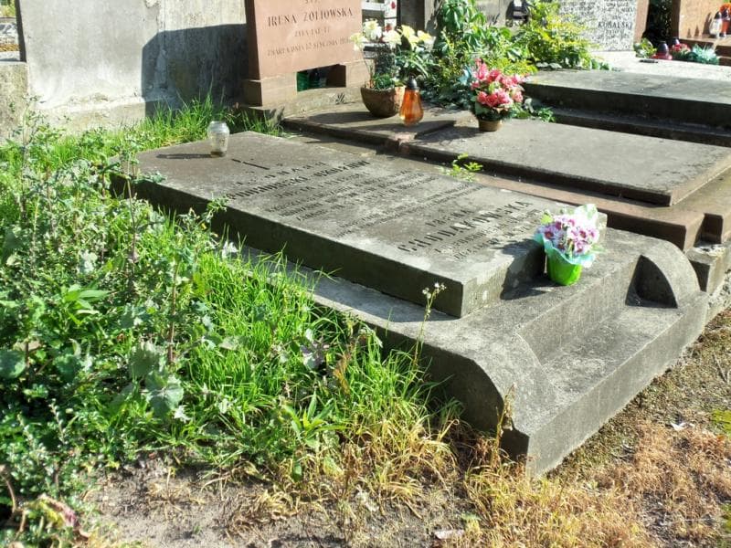 Zdjęcie grobu Irena Chodakowska (1)