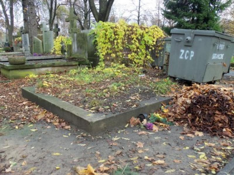 Zdjęcie grobu Anonim (1)