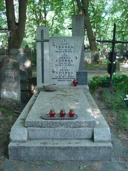 Zdjęcie grobu: Antoni Cherka