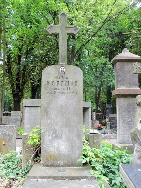 Zdjęcie grobu Marja Hoffman (2)