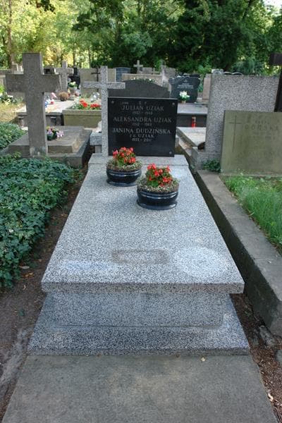 Zdjęcie grobu Julian Uziak (1)