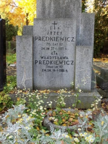 Zdjęcie grobu Władysława Prędkiewicz (2)