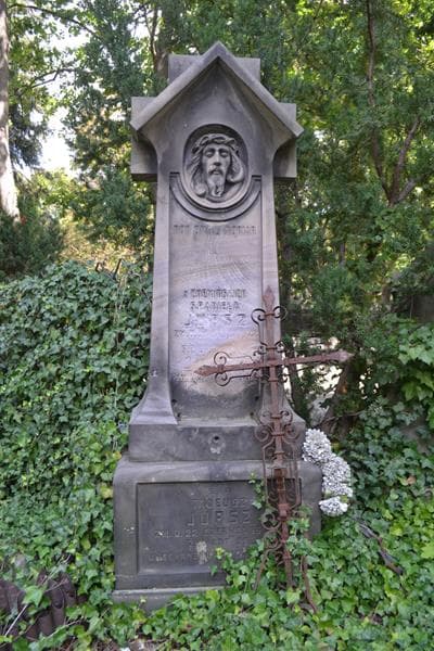 Zdjęcie grobu ... Jursz (2)