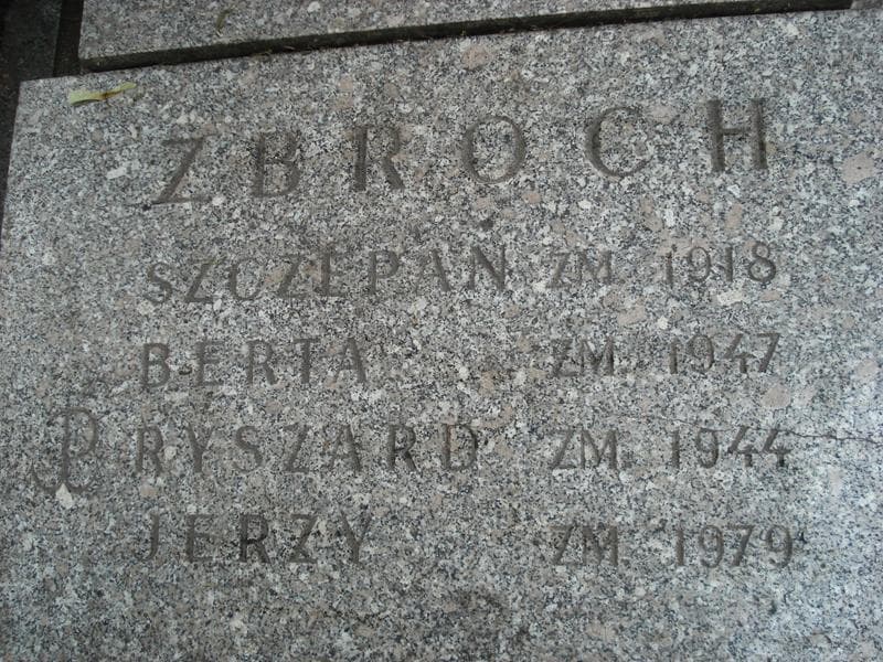 Zdjęcie grobu Berta Zbroch (1)
