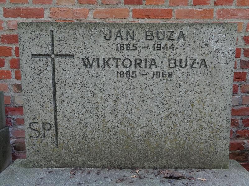 Zdjęcie grobu Wiktoria Buza (2)